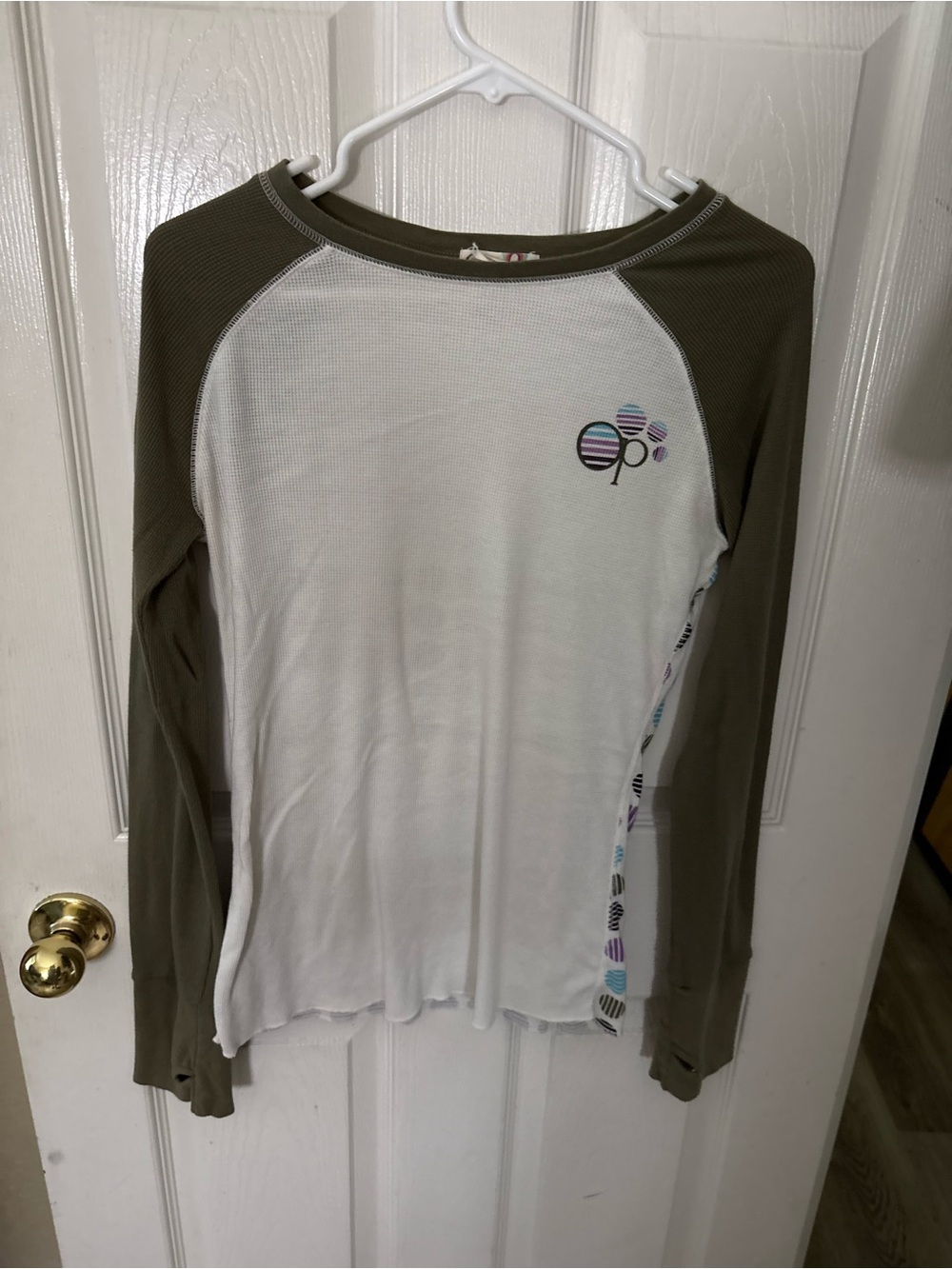 Op  Long-Sleeve Raglan Top in Olive & White